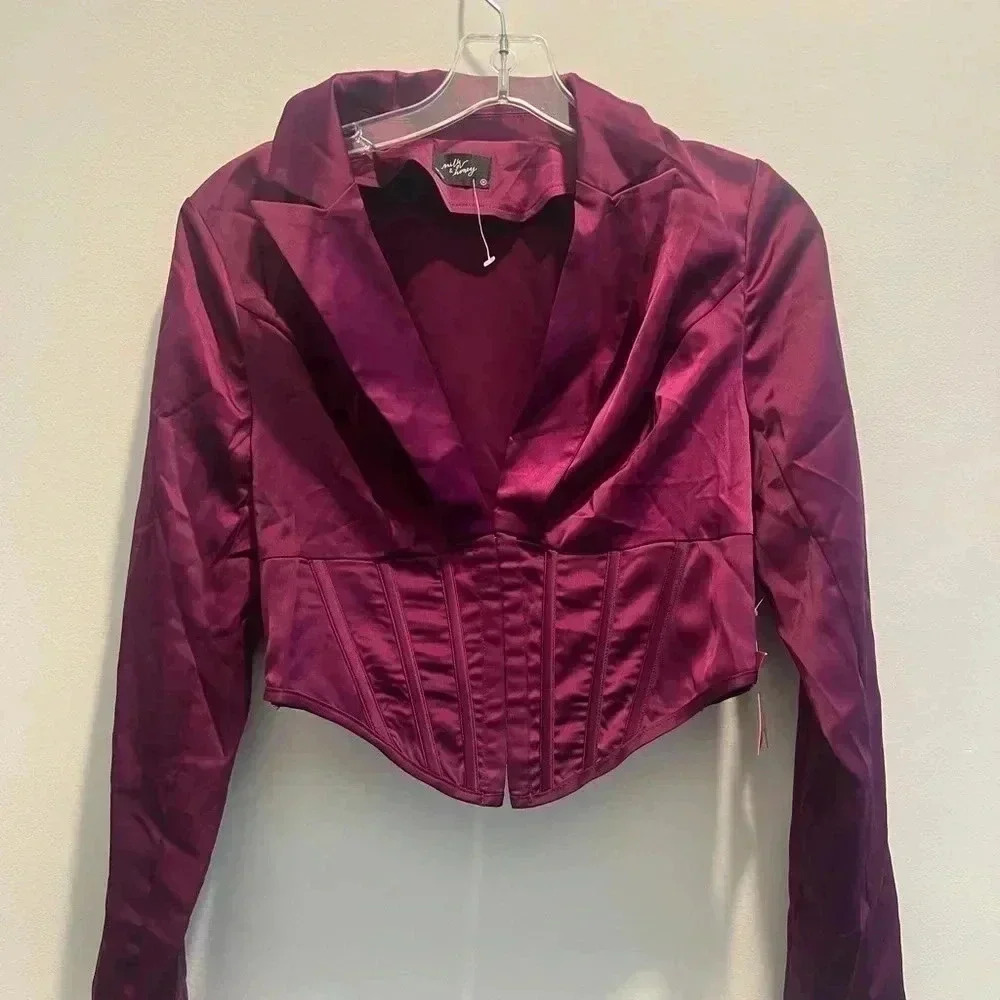 Milk & Honey Women's Magenta Cropped Jacket Open Front Pleated w/ Long Sleeve​​